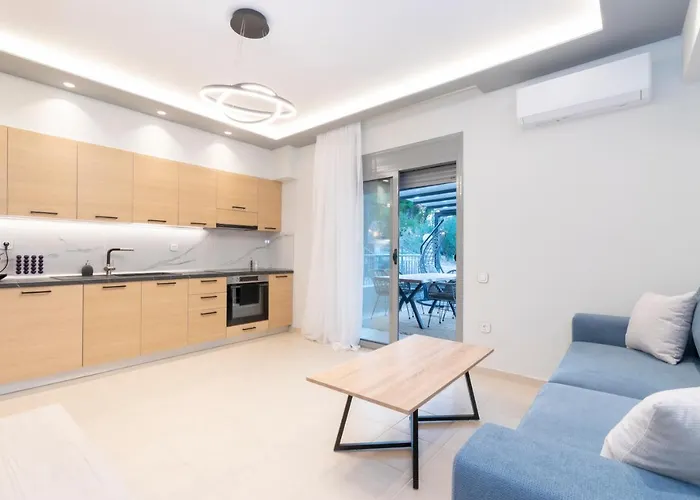 Sithoniars Luxury Ground Floor With Private Garden Διαμέρισμα *