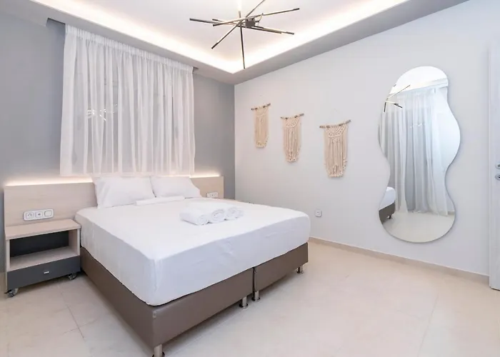 Sithoniars Luxury Ground Floor With Private Garden Διαμέρισμα