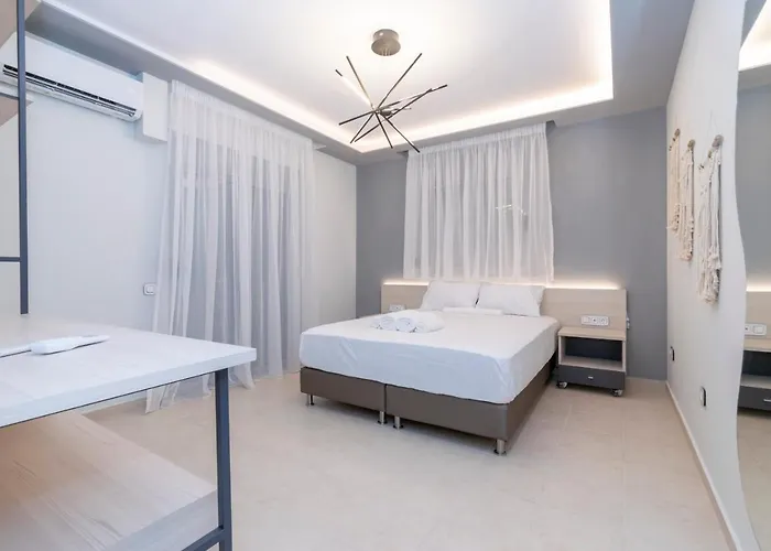 Sithoniars Luxury Ground Floor With Private Garden Νέος Μαρμαράς