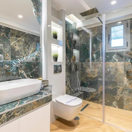 شقة Sithoniars Luxury Ground Floor With Private Garden نيوس مارماراس