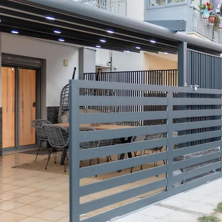 Sithoniars Luxury Ground Floor With Private Garden