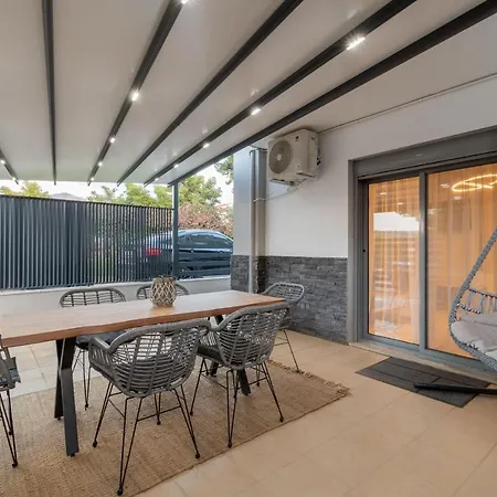 شقة Sithoniars Luxury Ground Floor With Private Garden نيوس مارماراس