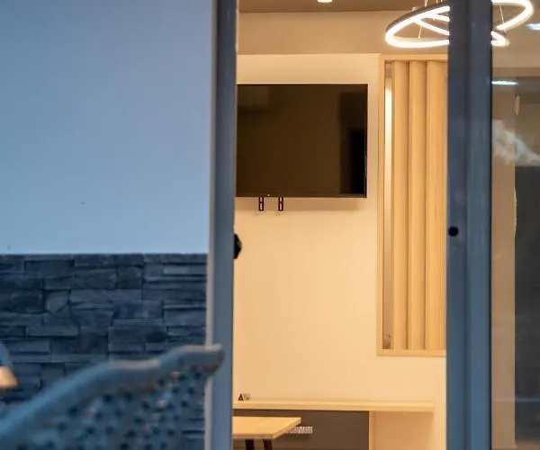 Sithoniars Luxury Ground Floor With Private Garden Neos Marmaras