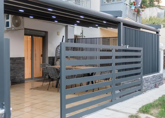 Sithoniars Luxury Ground Floor With Private Garden